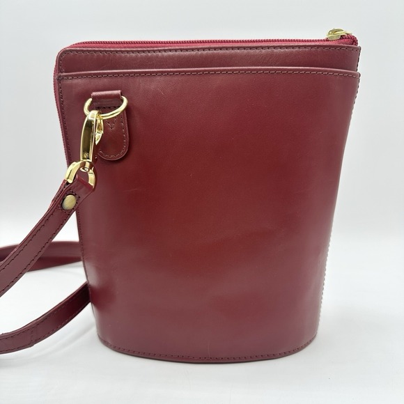 Scully Crossbody Bag Purse Red Leather Gold Metal Hardware Great Condition - Picture 3 of 16